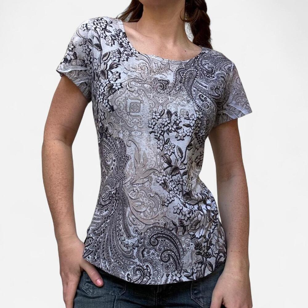 Y2k black and white patterned top